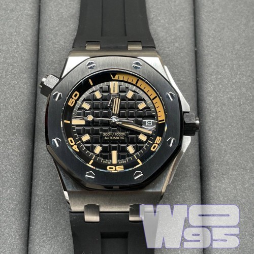 Часы Audemars Piguet Royal Oak Offshore Diver 15720CN.OO.A002CA.01