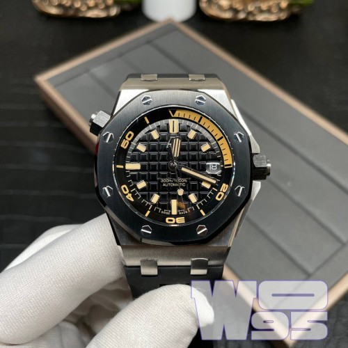 Часы Audemars Piguet Royal Oak Offshore Diver 15720CN.OO.A002CA.01